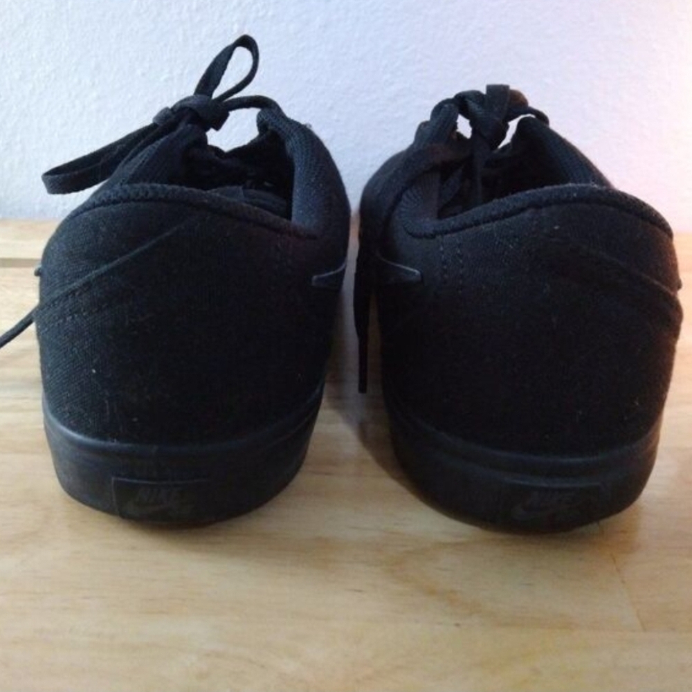 Nike SB Check Solarsoft Canvas 'Triple Black' Skate Shoes Sneakers 8 - Picture 5 of 6